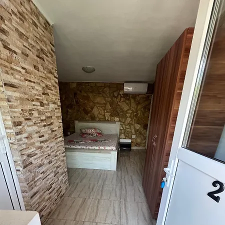 Vlad Casa de hóspedes Două Mai